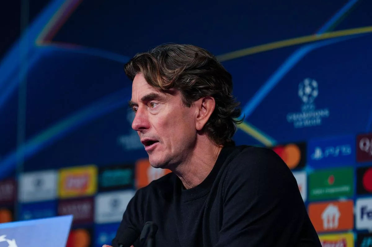Arne Slot sent new Liverpool sack message as first Premier League boss speaks out
